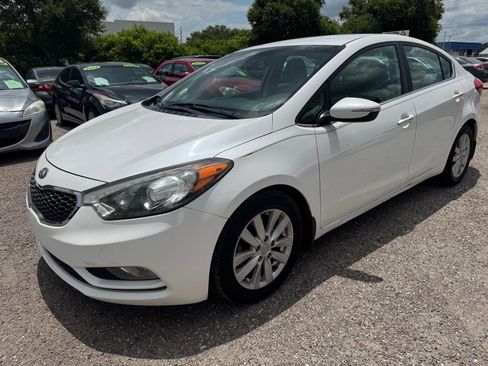 Used 2015 Kia Forte EX image 2