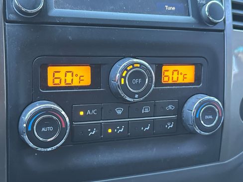 Used 2016 Nissan Frontier SL image 20