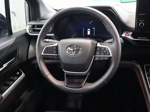 Certified 2025 Toyota Sienna XSE image 16