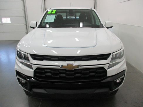 Used 2022 Chevrolet Colorado LT w/ LT Convenience Package image 8