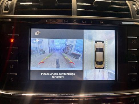 Used 2017 Lincoln Continental Reserve w/ Luxury Package image 27