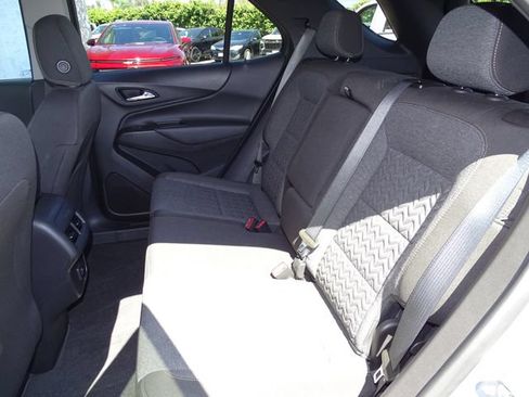 Used 2023 Chevrolet Equinox LT FWD image 9