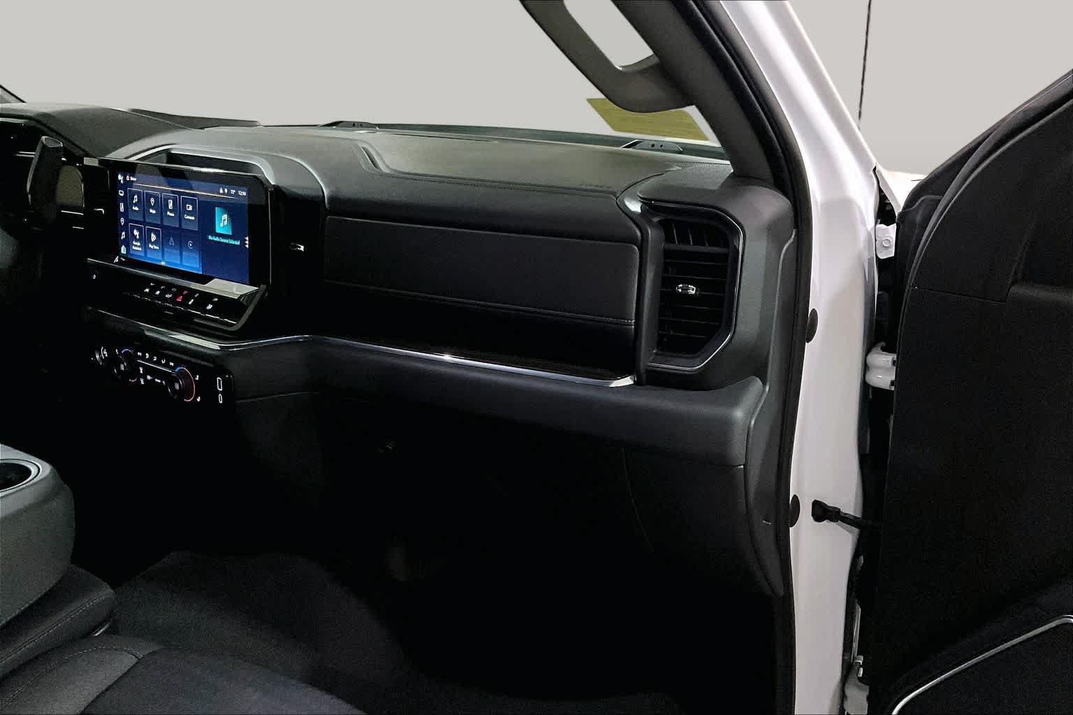 Used 2023 Chevrolet Silverado 1500 LT AWD/4WD image 17