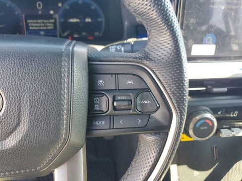 Certified 2024 Toyota Tacoma TRD Off-Road image 21