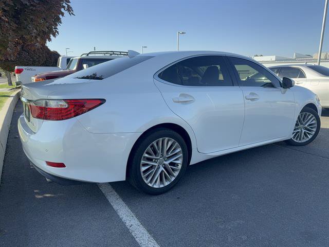 Used 2015 Lexus ES 350 w/ Luxury Package FWD image 33