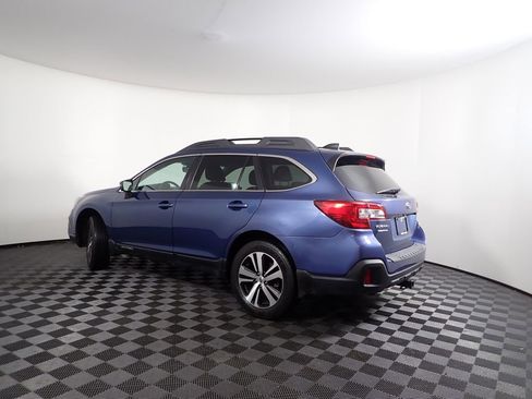 Used 2019 Subaru Outback 2.5i Limited w/ Popular Package #2 image 10