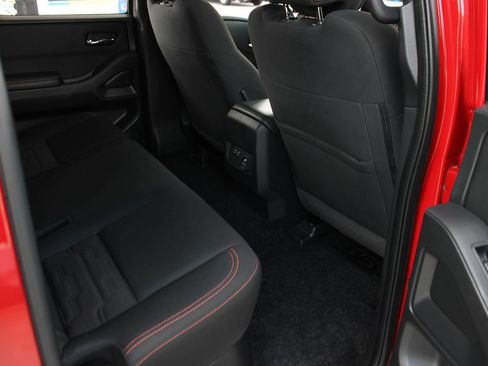 Used 2024 Nissan Frontier Pro-X w/ Pro Convenience Package RWD image 32
