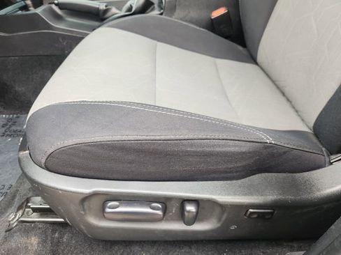 Used 2023 Toyota Tacoma TRD Off-Road image 18