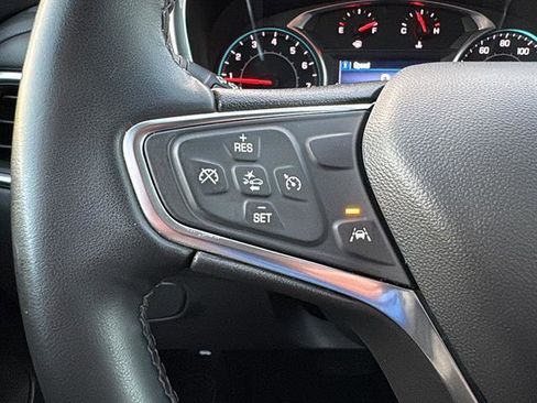 Used 2024 Chevrolet Equinox LT image 18