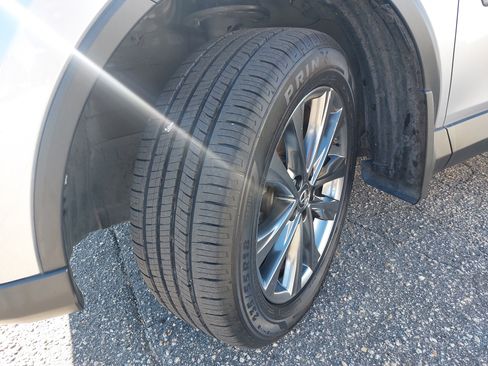 Used 2018 Toyota RAV4 Limited w/ Protection Package image 34