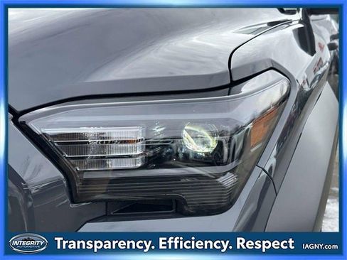 Used 2025 Toyota 4Runner TRD Off-Road image 10