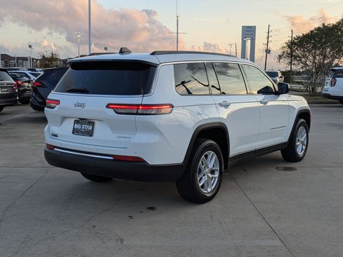 Used 2025 Jeep Grand Cherokee L Laredo image 3