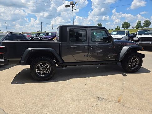 Used 2026 Jeep Gladiator Mojave AWD/4WD image 13