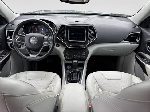 Used 2019 Jeep Cherokee Limited AWD/4WD image 14