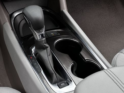Used 2025 Chevrolet Malibu LT FWD image 26