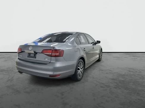 Used 2018 Volkswagen Jetta Wolfsburg Edition FWD image 3