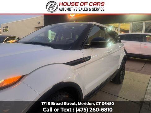 Used 2017 Land Rover Range Rover Evoque SE Premium image 11