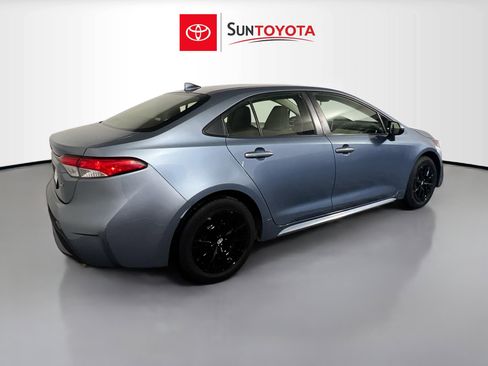 Used 2020 Toyota Corolla LE FWD image 4