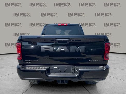 Used 2025 RAM 2500 Big Horn AWD/4WD image 4