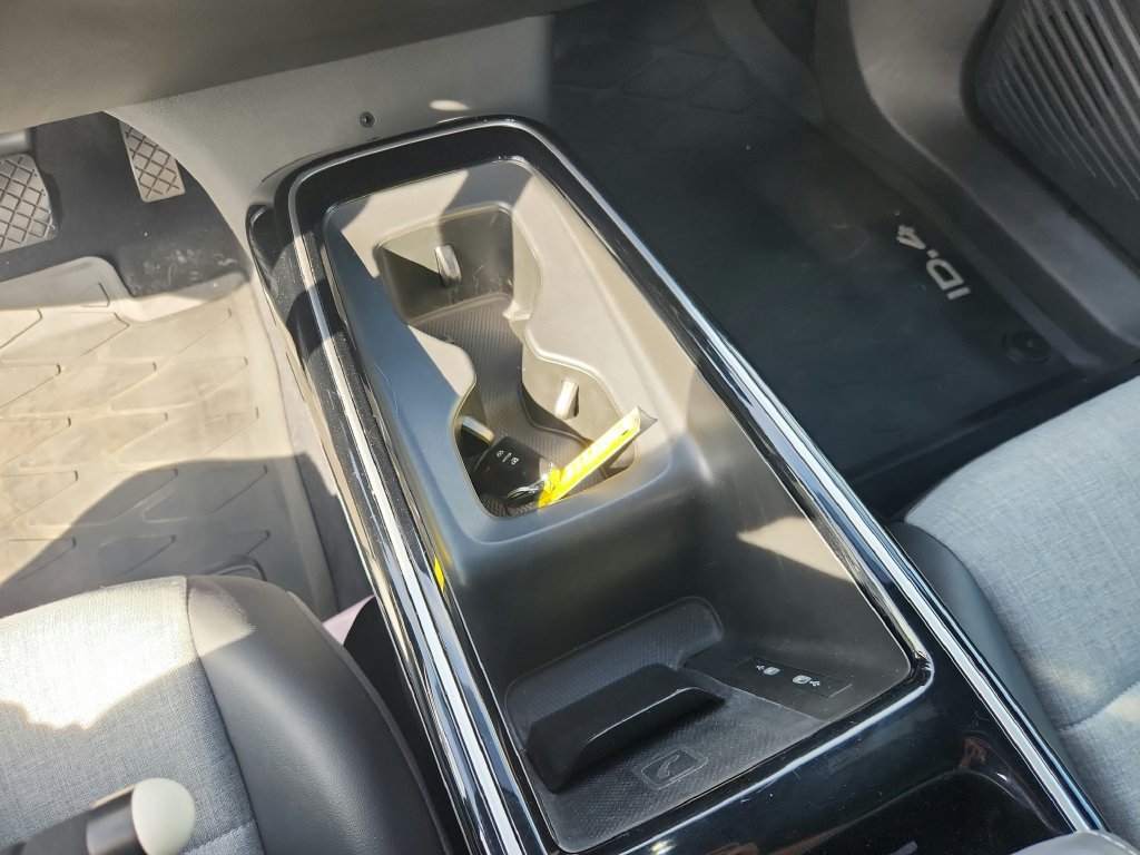 Certified 2023 Volkswagen ID.4 Pro AWD/4WD image 13