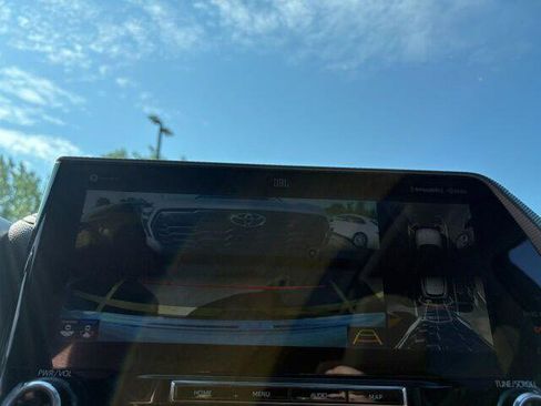 Certified 2021 Toyota Highlander Platinum AWD/4WD image 14