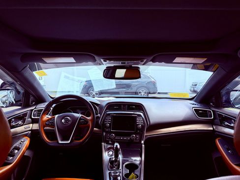 Used 2019 Nissan Maxima Platinum w/ Reserve Package image 29