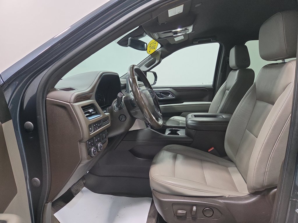 Used 2021 Chevrolet Suburban Z71 w/ Z71 Off-Road Package AWD/4WD image 32