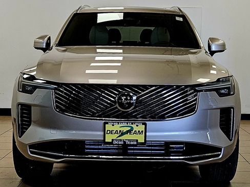 New 2026 Volvo XC90 T8 Plus w/ Protection Package Premier image 7