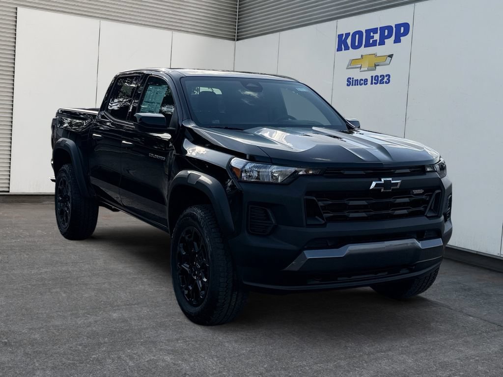New 2026 Chevrolet Colorado Trail Boss w/ Midnight Edition AWD/4WD image 7
