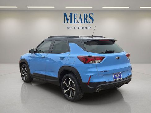 Used 2023 Chevrolet TrailBlazer RS w/ Sun and Liftgate Package image 3