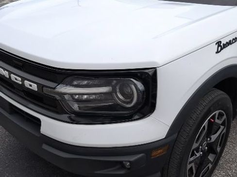 Used 2023 Ford Bronco Sport Outer Banks w/ Tech Package AWD/4WD image 11