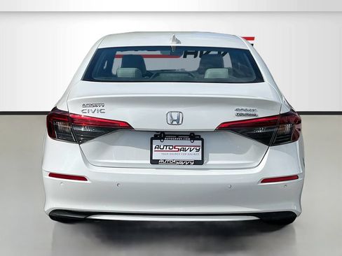 Used 2025 Honda Civic Sport Touring image 6