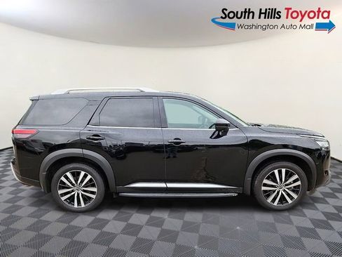 Used 2024 Nissan Pathfinder Platinum w/ Lighting Package (N93) AWD/4WD image 7
