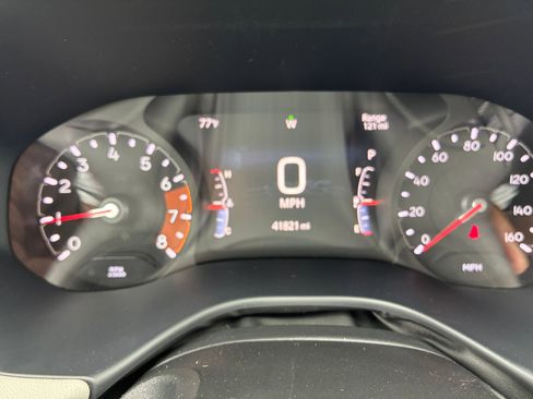 Used 2025 Jeep Compass Limited image 36