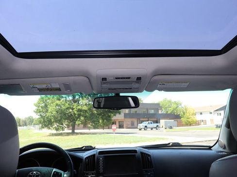 Used 2008 Toyota Land Cruiser AWD/4WD image 30