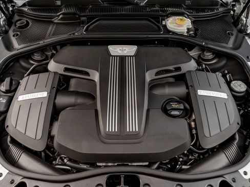 Used 2015 Bentley Continental GT image 31