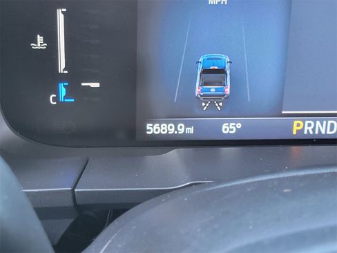 Used 2025 Ford Maverick XL w/ Equipment Group 102A image 8