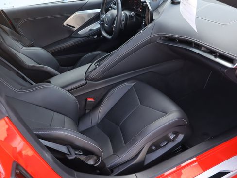 Certified 2024 Chevrolet Corvette Stingray Preferred Cpe w/ 2LT image 31