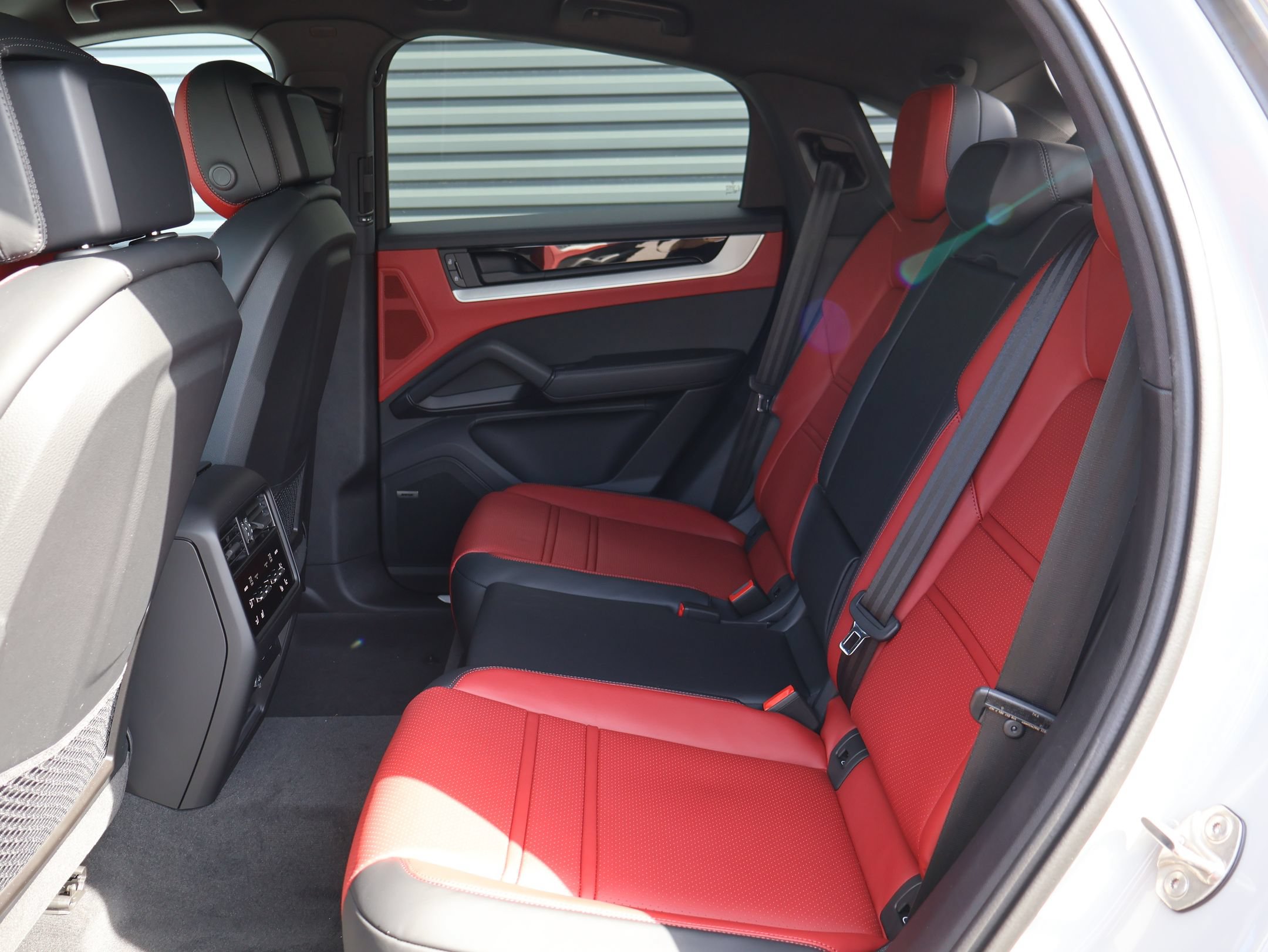New 2026 Porsche Cayenne Coupe AWD/4WD image 24