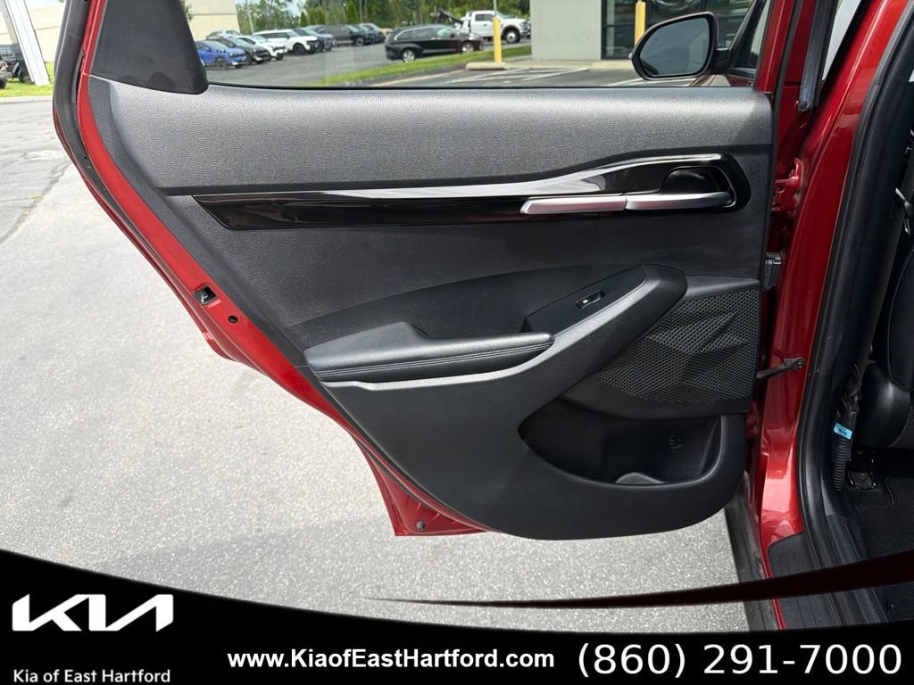 Certified 2023 Kia Seltos S w/ Navigation Package AWD/4WD image 17
