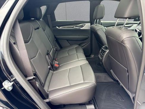 Used 2025 Cadillac XT5 Sportv w/ LPO, Onyx Lite Package AWD/4WD image 16