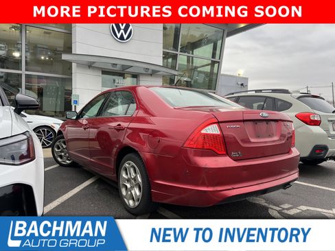 Used 2011 Ford Fusion SE image 3