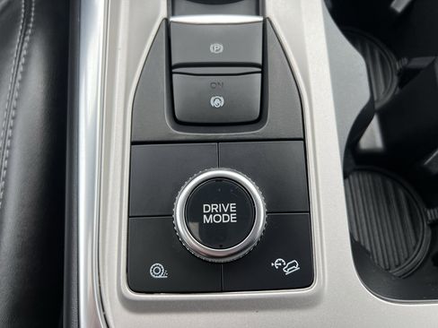 Used 2023 Ford Explorer XLT w/ Equipment Group 202A image 30