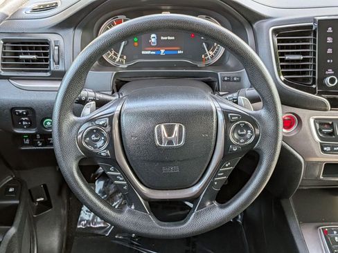 Used 2023 Honda Ridgeline Sport image 19