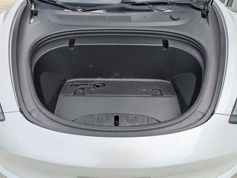 Used 2020 Tesla Model 3 Standard Range Plus image 32