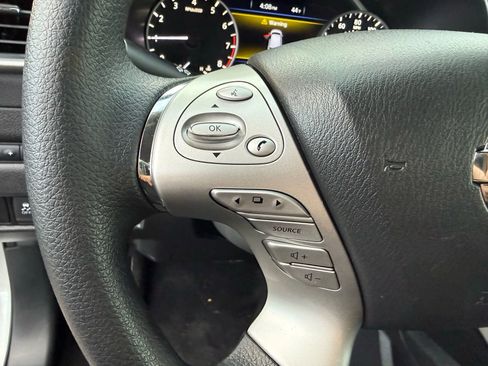 Used 2018 Nissan Murano S image 38