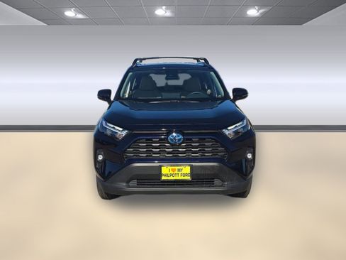 Used 2024 Toyota RAV4 XLE Premium image 6
