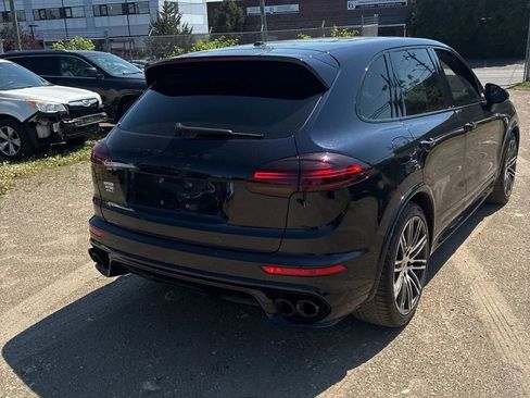 Used 2016 Porsche Cayenne GTS AWD/4WD image 8