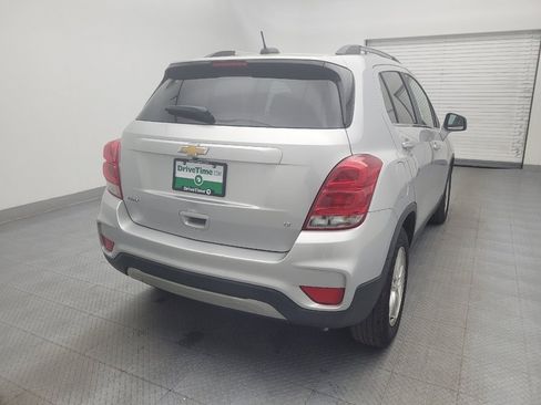 Used 2019 Chevrolet Trax LT w/ LT Convenience Package image 7