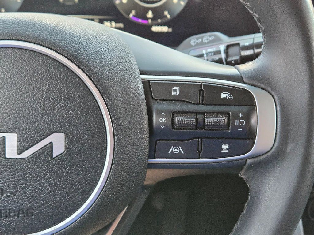 Used 2025 Kia Sportage SX FWD image 24